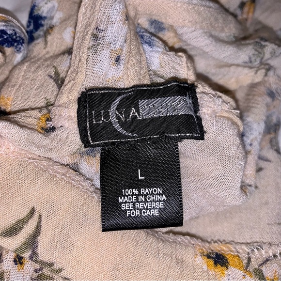 Bundle Of 2 Boutique Floral Crop Tops - Picture 8 of 8